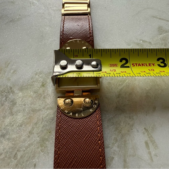 Michael Kors Gold and Brown Men's Watch - Picture 9 of 10